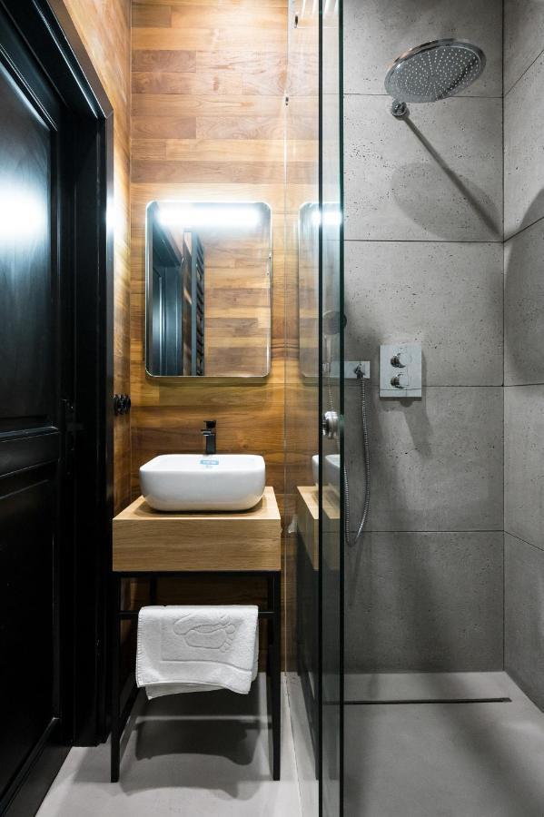 Goldfinger 3-Bed Unique Apartment In The Heart Of Podgorze Краков Экстерьер фото